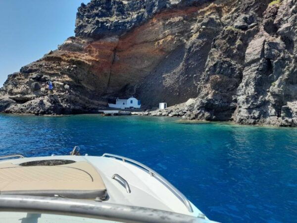 Santorini: Luxury Private Speedboat With Food and Drinks - Special Services and Sunset Option
