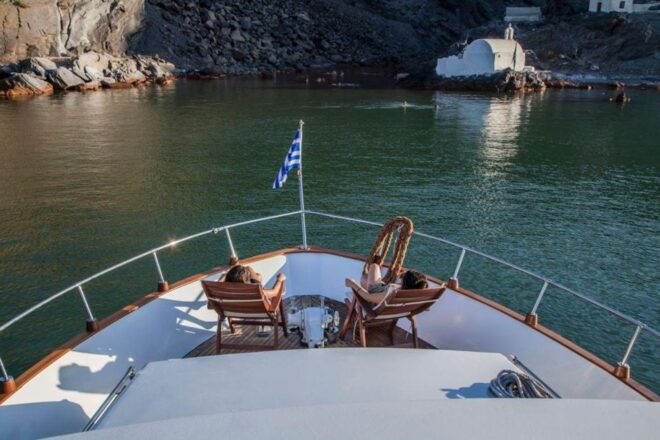 Santorini: Motor Yacht Private Cruise With 5-Course Meal - Important Information