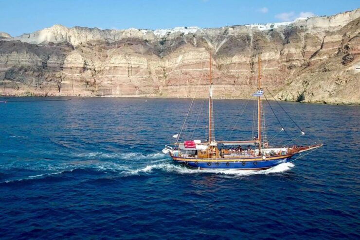 Santorini: Mythical Day Trip to Akrotiri With Volcano Cruise - Activity Details