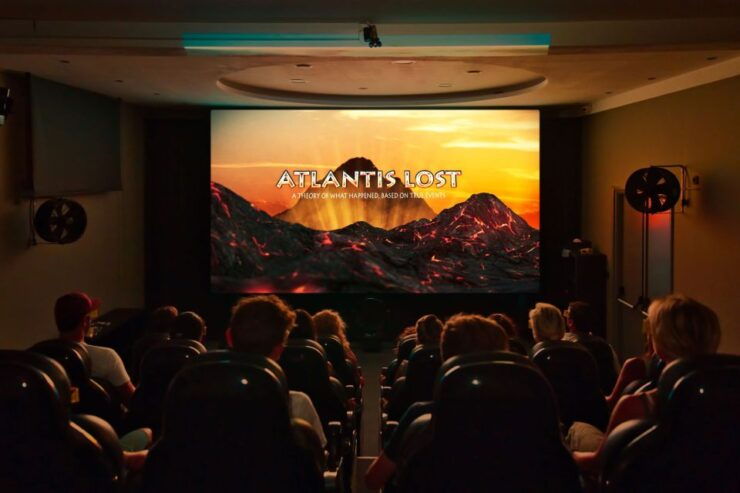 Santorini: Mythical Day Trip to Akrotiri With Volcano Cruise - Experience Highlights