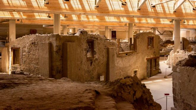 Santorini: Mythical Day Trip to Akrotiri With Volcano Cruise - Full Description