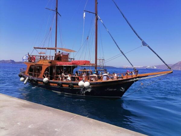 Santorini: Mythical Day Trip to Akrotiri With Volcano Cruise - Transportation Information
