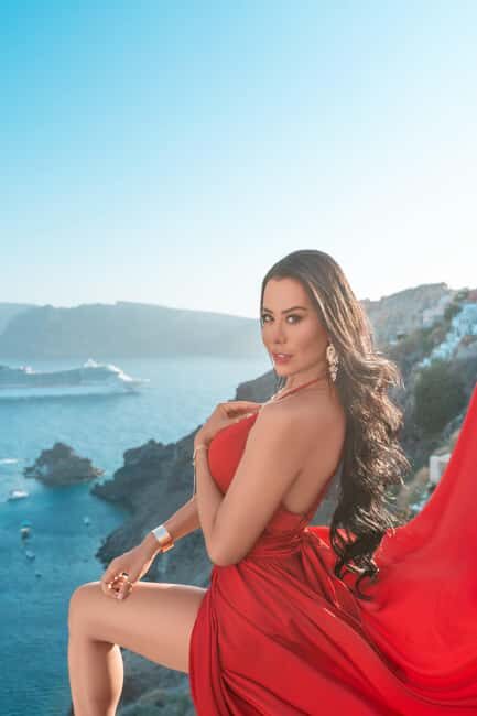 Santorini: Oia Flying Dress Photoshoot by SokoLOVE - The Duration: What You Can Expect