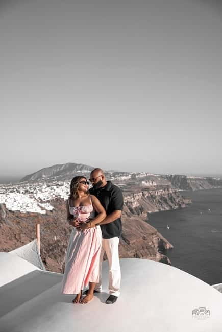 Santorini: Oia Private Couple Photoshoot with 35 Photos - Who Should Consider This Tour?