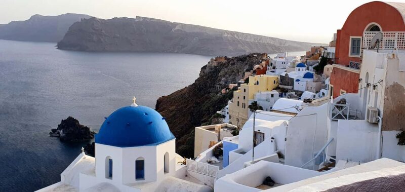 Santorini: Oia Walking Tour and Lighthouse Sunset with Wine - Discovering Pyrgos and Megalochori