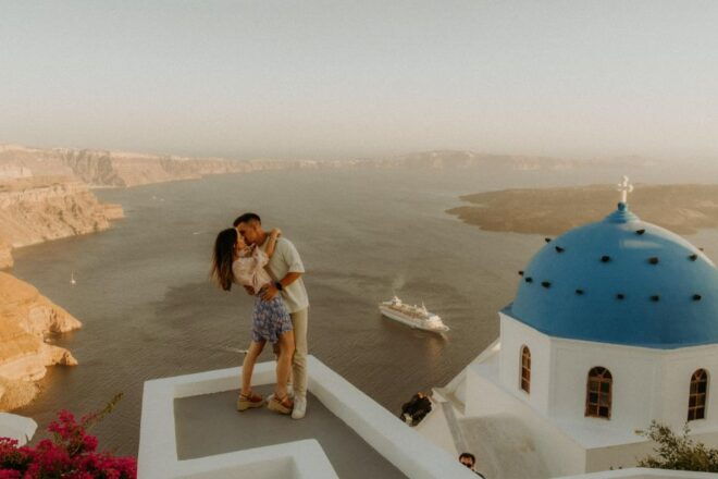 Santorini Photo Shoot and Tour at Unique Spots With a Local - Common Questions