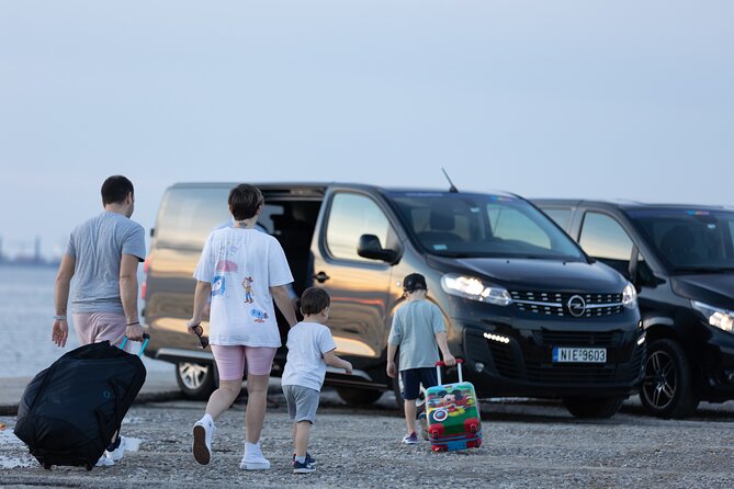 Santorini Port Private Transfer to Your Destination - Key Features and Services Provided