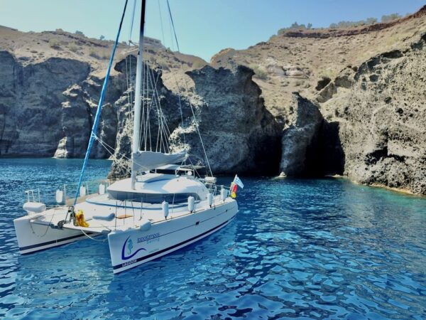 Santorini: Private Catamaran Excursion With Food and Drinks - Important Information
