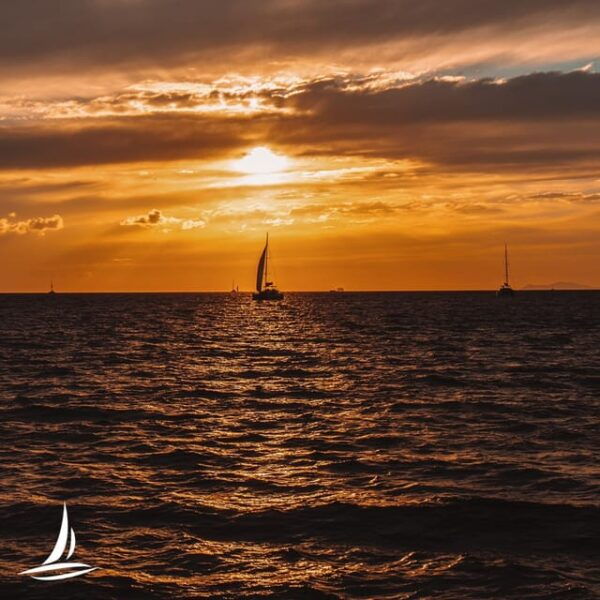 Santorini: Private Catamaran Sunset Cruise With Dinner - Customer Feedback