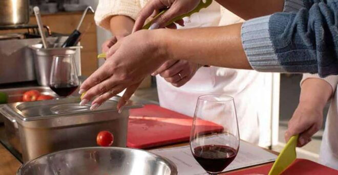 Santorini: Private Cooking Class and Wine Tasting Tour - Customer Reviews