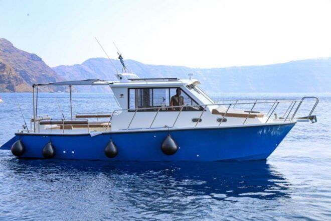Santorini Private Cruise Sightseeing Tour With BBQ & Drinks - Seafood BBQ and Drinks Details