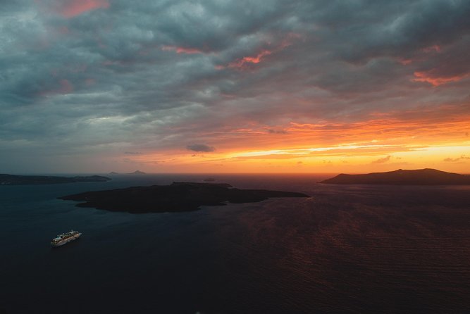 Santorini Private Custom Tour and Concierge Service - Meeting and Pickup