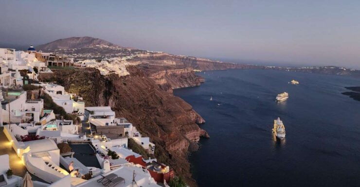 Santorini: Private Day or Sunset Tour by Luigi's - 5.5-Hour Guided Tour With a Local Driver