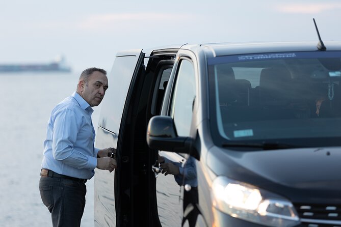 Santorini Private Departure Transfer to Port - Common Questions