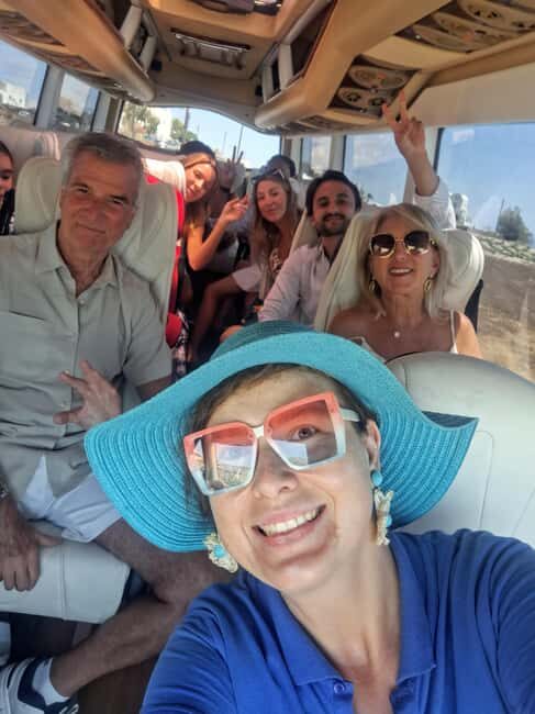 Santorini: Private Family Tour with Bilingual/Spanish Guide - Comfort, Value, and Practical Details