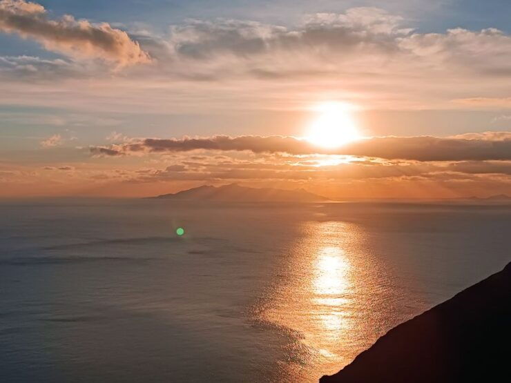 Santorini: Private Guided Sunrise Tour With a Sunrise View - Explore Santorinis Cities