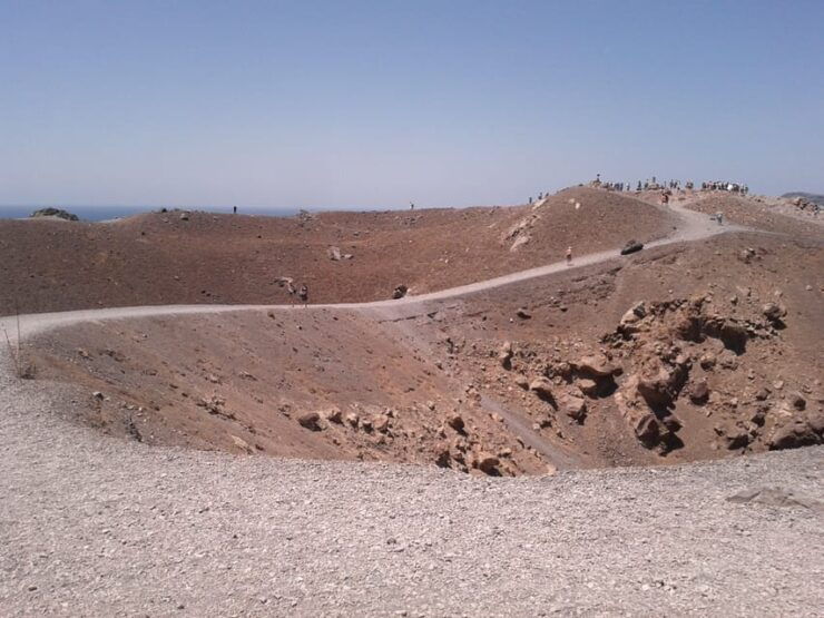 Santorini: Private Motorboat Cruise and Volcano Hike - Itinerary Highlights