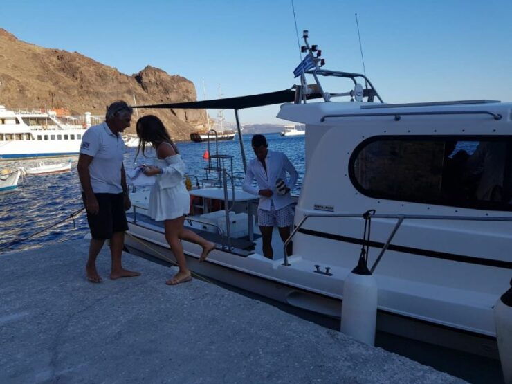 Santorini: Private Motorboat Cruise and Volcano Hike - Highlights