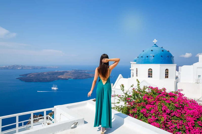 Santorini: Private Oia Village Photoshoot - Good To Know