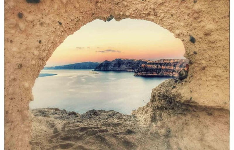 Santorini Private Personalized Tour with Local Guide - End of the Day and Return