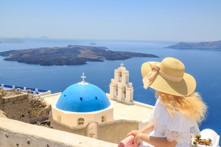 Santorini: Private Photo Shoot in Fira or Imerovigli - Experience
