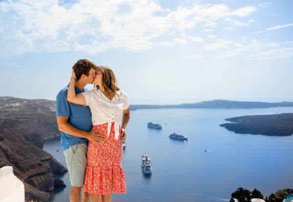 Santorini: Private Photoshoot Tour by a Pro Photographer - Frequently Asked Questions