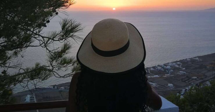 Santorini: Private Sunrise Tour With Breakfast and Oia Visit - Activity Details and Booking Information