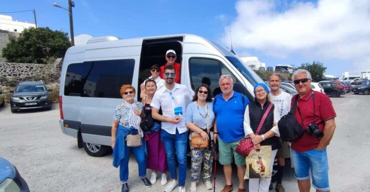 Santorini: Private Tour in Spanish With Local Guide - Good To Know