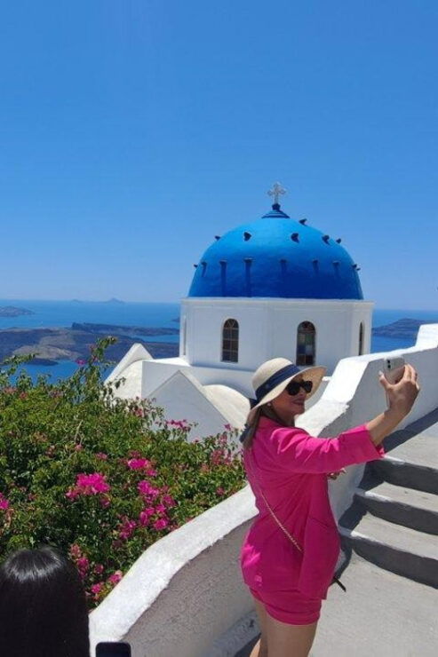 Santorini: Private Tour in Spanish With Local Guide - Itinerary Highlights