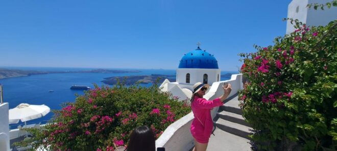 Santorini: Private Tour in Spanish With Local Guide - Transportation and Amenities
