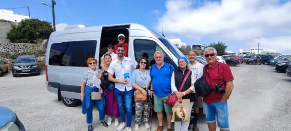 Santorini: Private Tour in Spanish With Local Guide - Booking and Cancellation Policy