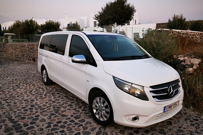 Santorini Private Transfer up to 8 Persons - Flexibility for Groups of up to 8 Persons
