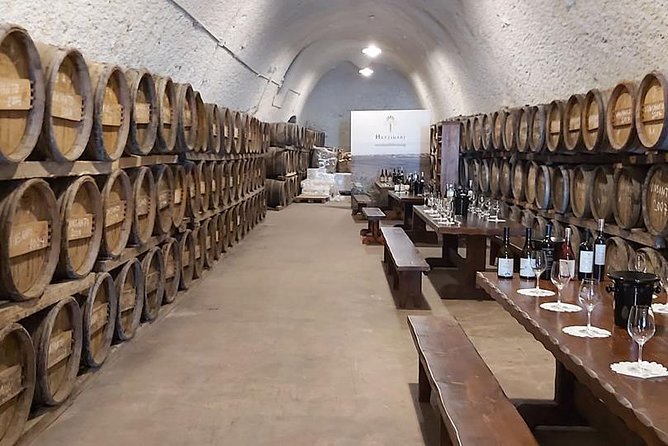 Santorini Private Wine Tour & Sunset in Oia - Venetsanos Winery and Hatzidakis Winery