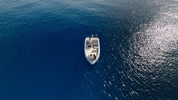 Santorini: Rent a Boat - License Free - Highlights and Itinerary of the Boat Rental