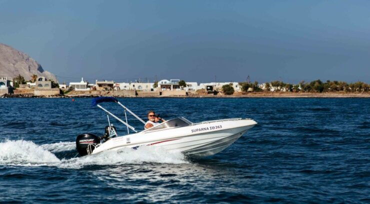 Santorini: Rent a Speedboat License Free - Activity Details