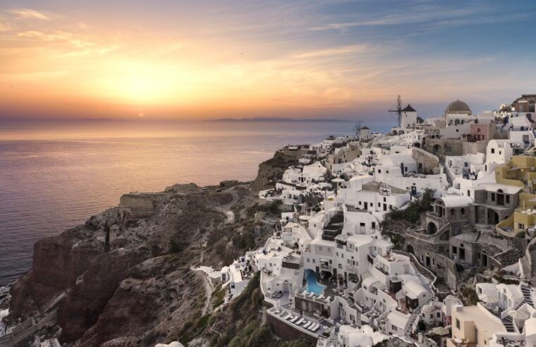 Santorini: Romantic Sunset Caldera Cruise with Dinner - FAQ