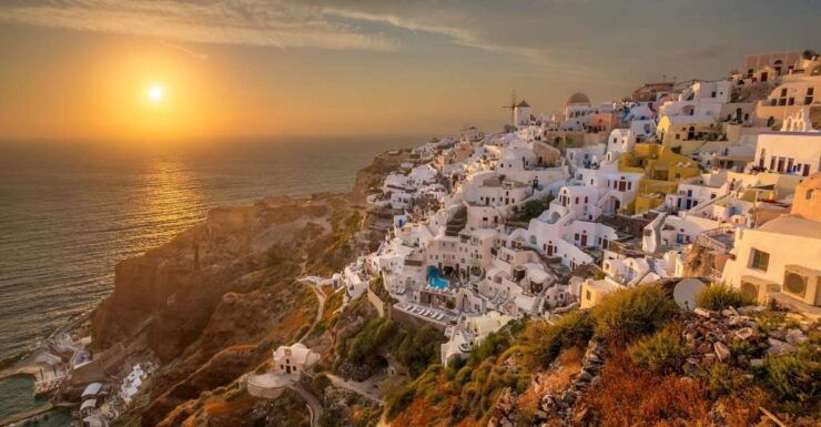 Santorini: Roundtrip Transfer To Oia - Good To Know