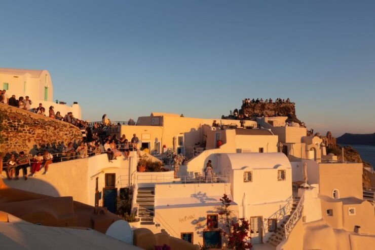Santorini: Roundtrip Transfer To Oia - Inclusions