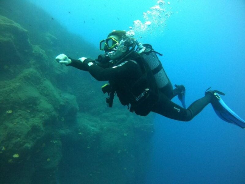 Santorini: Scuba Diving Experience in Caldera for Beginners - The Experience Breakdown