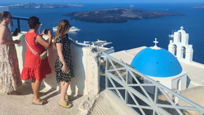 Santorini Shore Excursion: 5-hours Private Sightseeing Tour - Experience