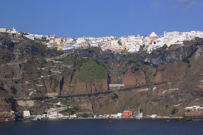 Santorini Shore Excursion: Private Tour of Oia, Fira and the Akrotiri Excavation - Exploring Fira