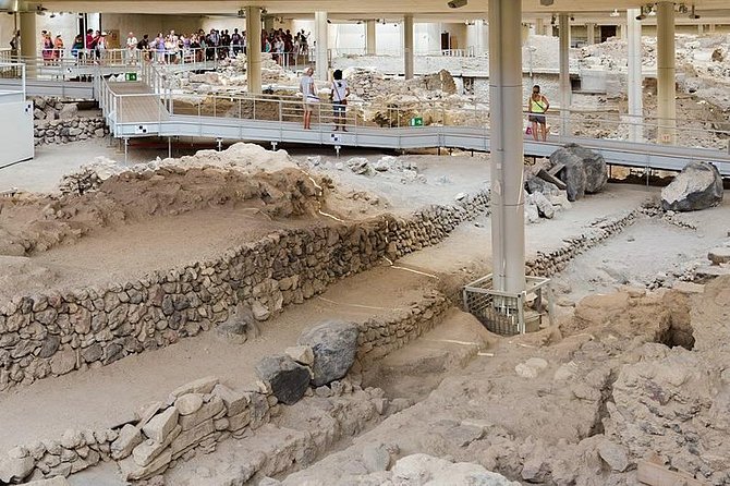 Santorini Shore Excursion: Private Tour of Oia, Fira and the Akrotiri Excavation - Uncovering Akrotiris Ancient Ruins