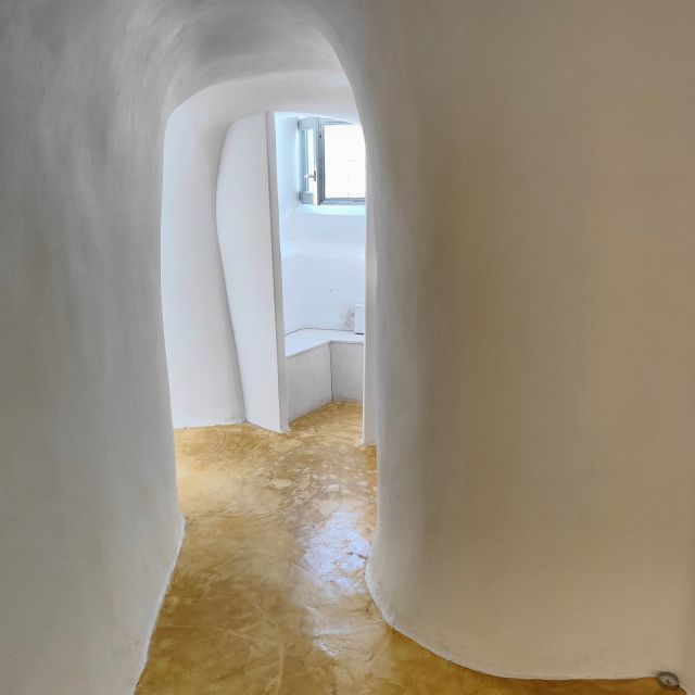 Santorini: Spa Massage Break Pool Day Access for 3-9 Friends - Experience Highlights and Inclusions