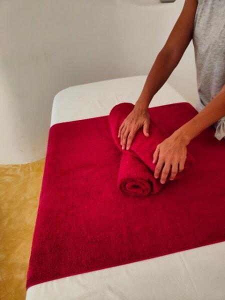 Santorini: Spa Massage Break Pool Day Access for 3-9 Friends - Customer Reviews and Testimonials
