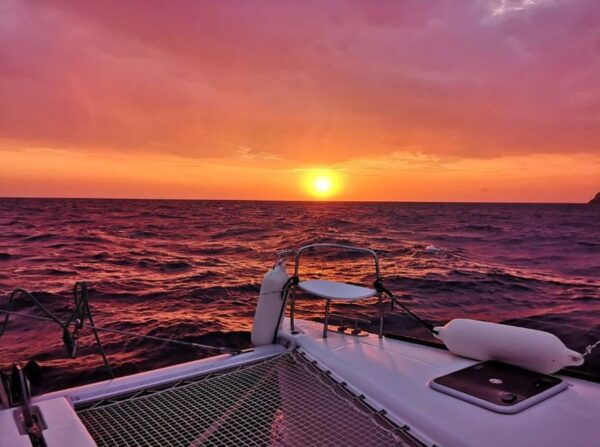 Santorini: Sunset Cruise With Greek Dinner and Transfer - Itinerary