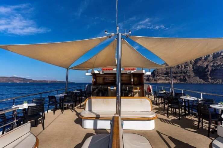 Santorini: Tour of Caldera by Glass Bottom Boat - Good To Know