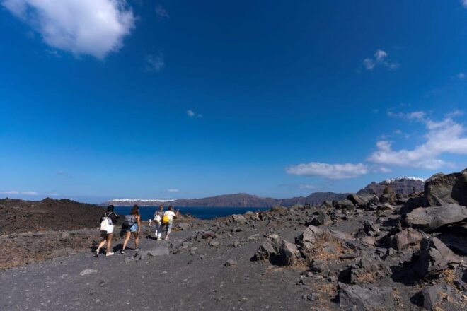 Santorini: Tour of Caldera by Glass Bottom Boat - Exploring Thirassia Island