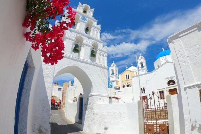 Santorini Tour : Oia, Black Beach, and Pyrgos Half-Day Tour - The Sum Up