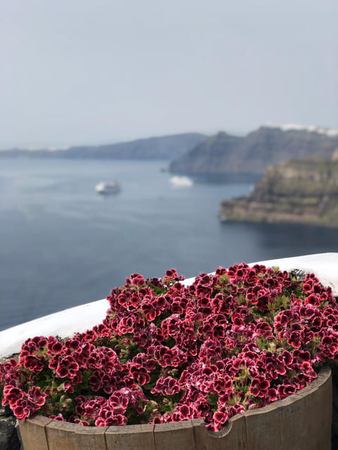 Santorini Tour - Perivolos Black Beach