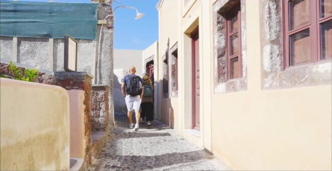 Santorini Tour With Pick-Up From Heraklion - Guided Tour Experience